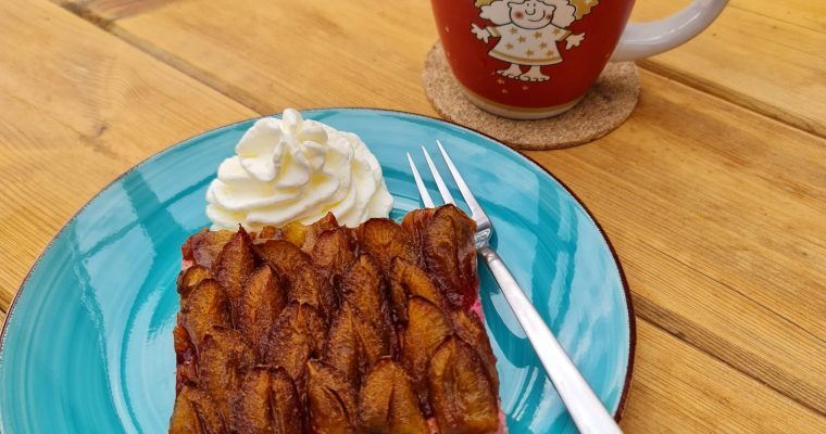 Zwetschgen-Blechkuchen mit Hefe getreidefrei